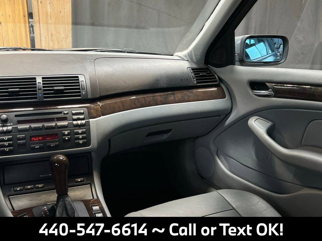 Used 2004 BMW 325xi Sedan image 30