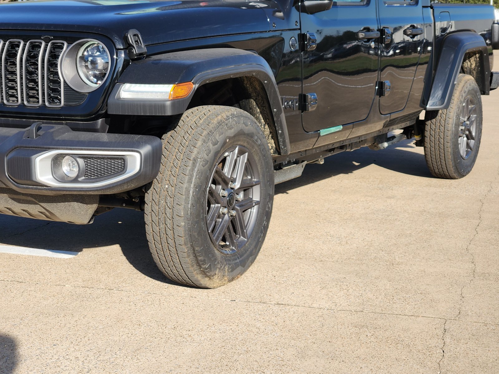 New 2026 Jeep Gladiator Sport AWD/4WD image 12