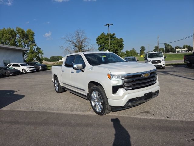 Used 2022 Chevrolet Silverado 1500 High Country w/ High Country Premium Package AWD/4WD image 4