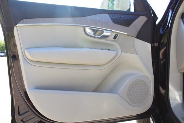 Certified 2024 Volvo XC90 B6 Plus w/ Protection Package AWD/4WD image 27
