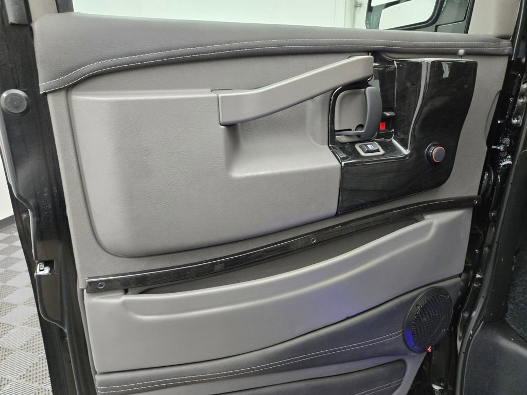 New 2024 GMC Savana 2500 image 17