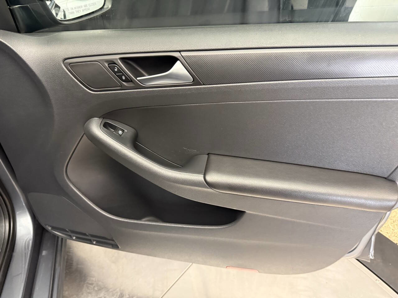 Used 2013 Volkswagen Jetta S FWD image 25