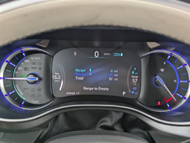 Used 2018 Chrysler Pacifica Limited w/ Advanced Safetytec Group FWD image 23