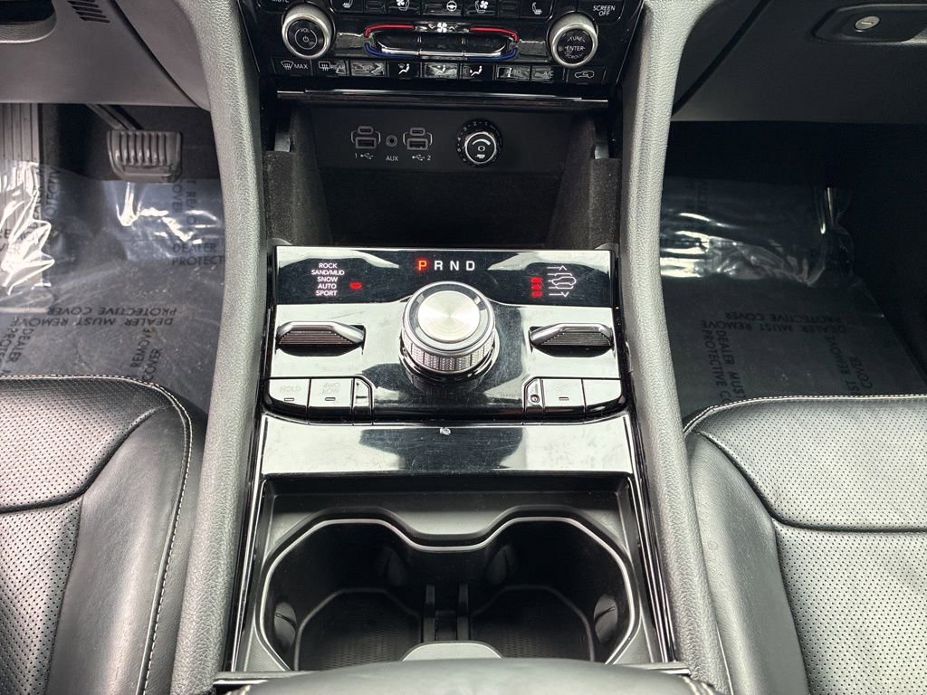 Used 2022 Jeep Grand Cherokee Overland w/ MOPAR Finishing Package image 16