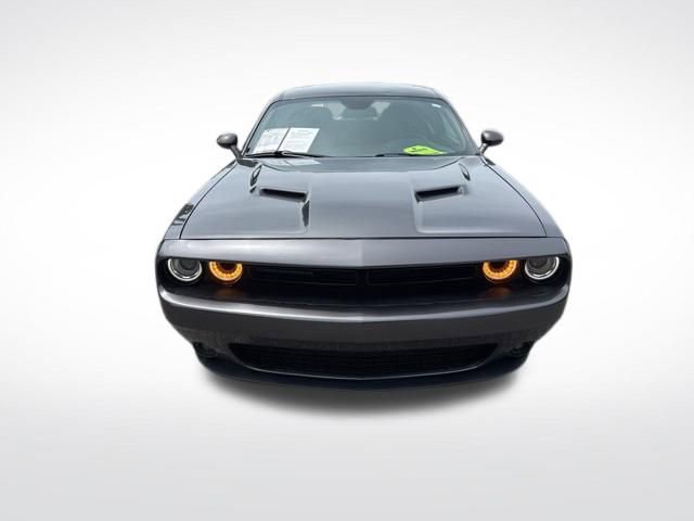 Used 2018 Dodge Challenger R/T w/ Driver Convenience Group RWD image 8