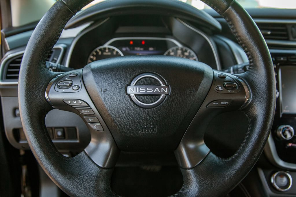 Used 2023 Nissan Murano SV w/ SV Midnight Edition Package FWD image 17