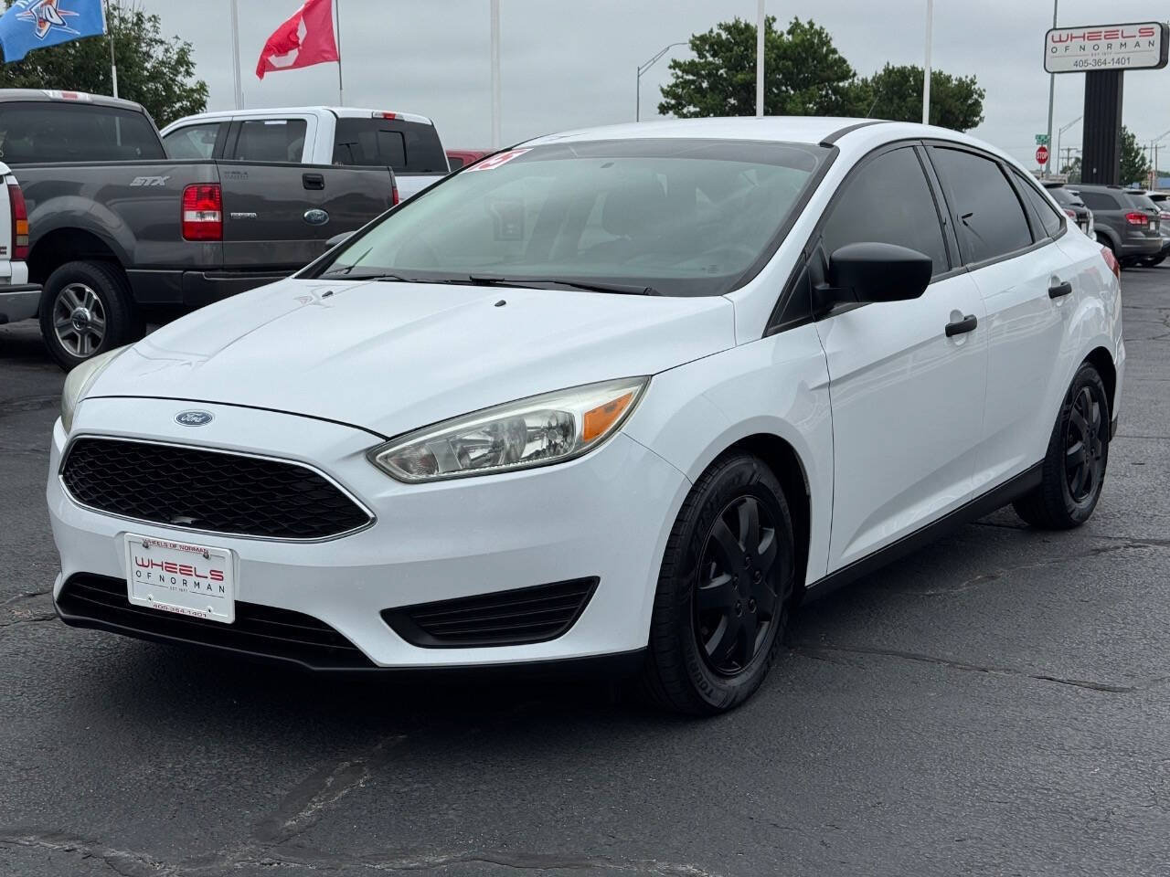 Used 2015 Ford Focus S FWD image 9