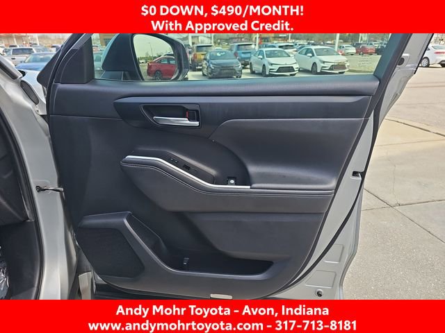 Used 2020 Toyota Highlander XLE image 39