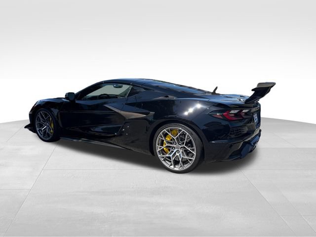 Used 2026 Chevrolet Corvette ZR1 w/ ZR1 Carbon Fiber Aero Package RWD image 3
