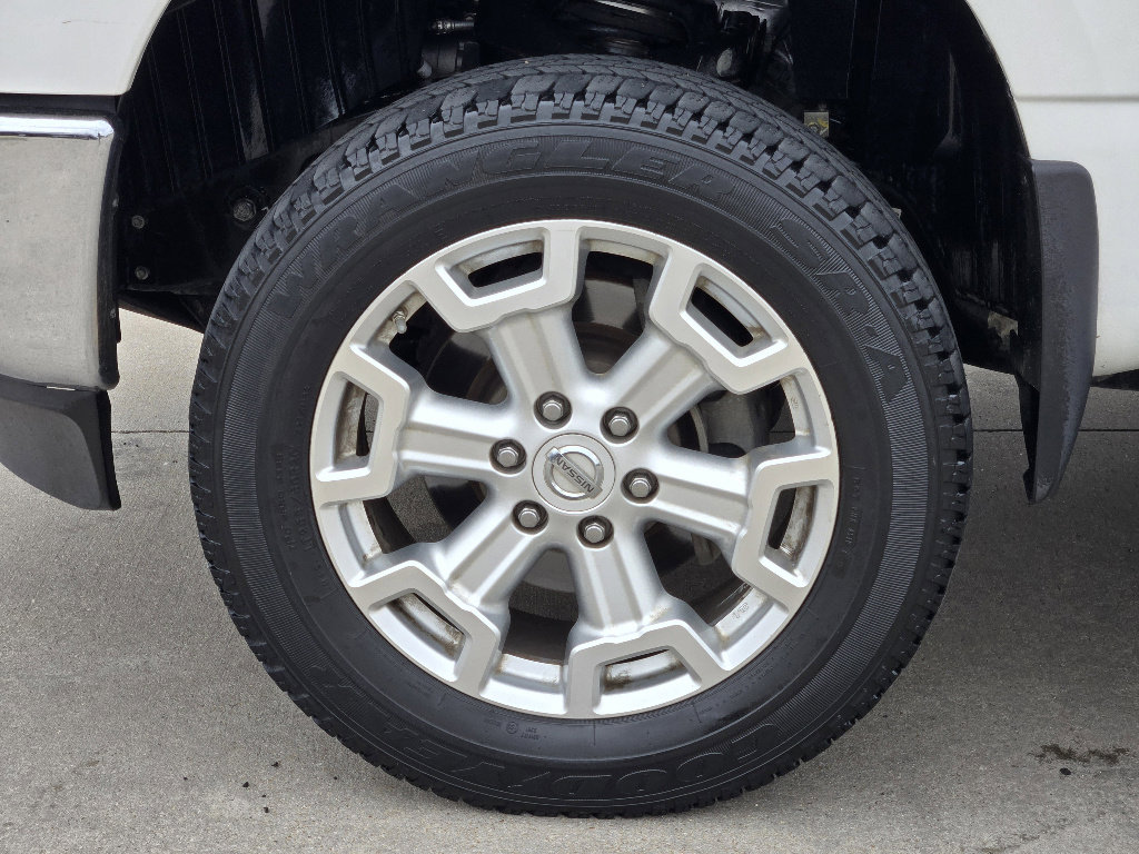 Used 2017 Nissan Titan SL image 17