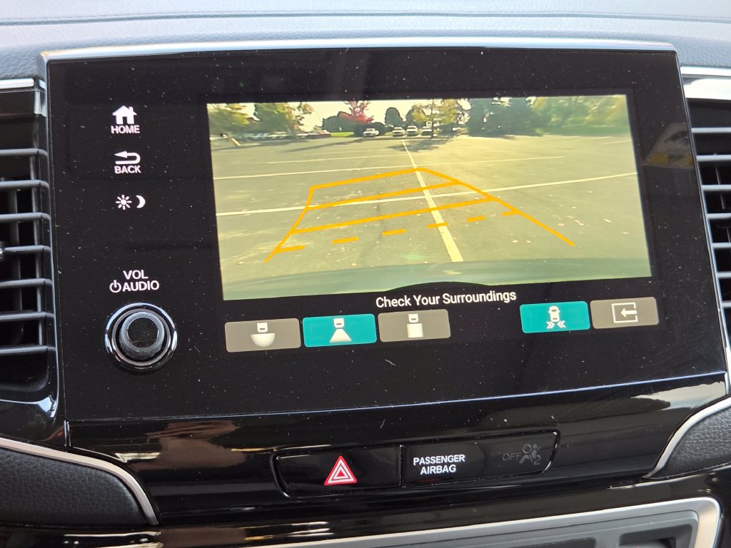 Used 2020 Honda Pilot Touring image 7