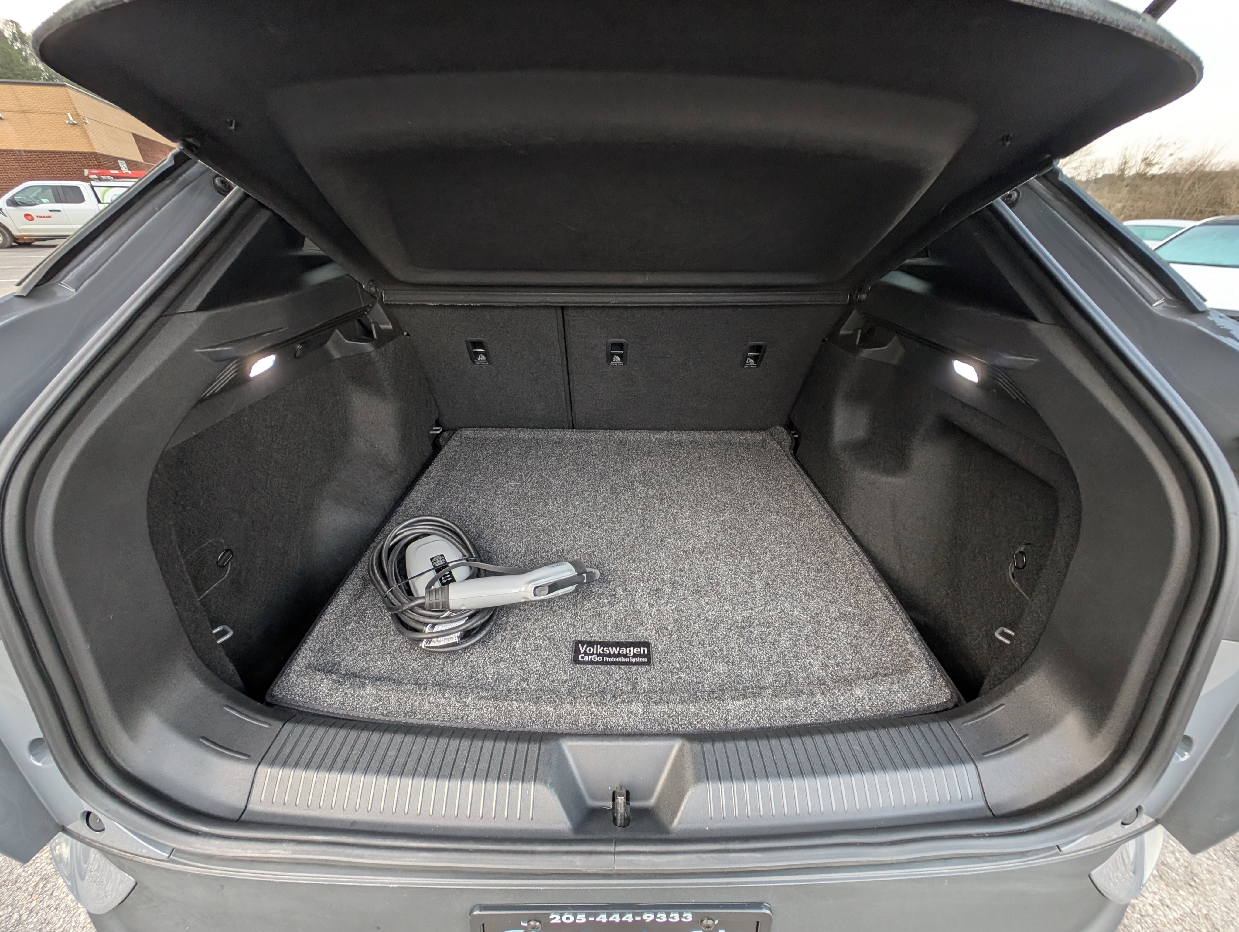 Used 2025 Volkswagen ID.4 Pro image 18