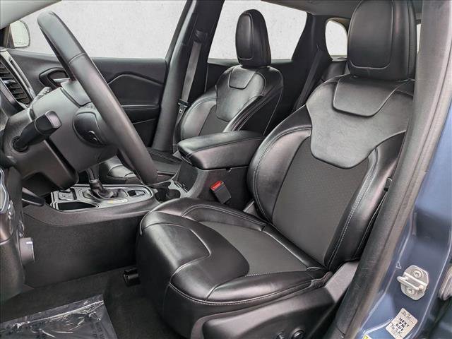 Used 2020 Jeep Cherokee Latitude Plus image 12