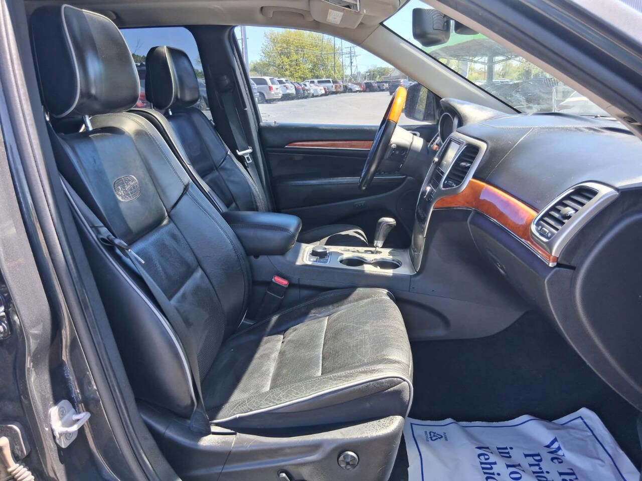 Used 2011 Jeep Grand Cherokee Overland AWD/4WD image 18