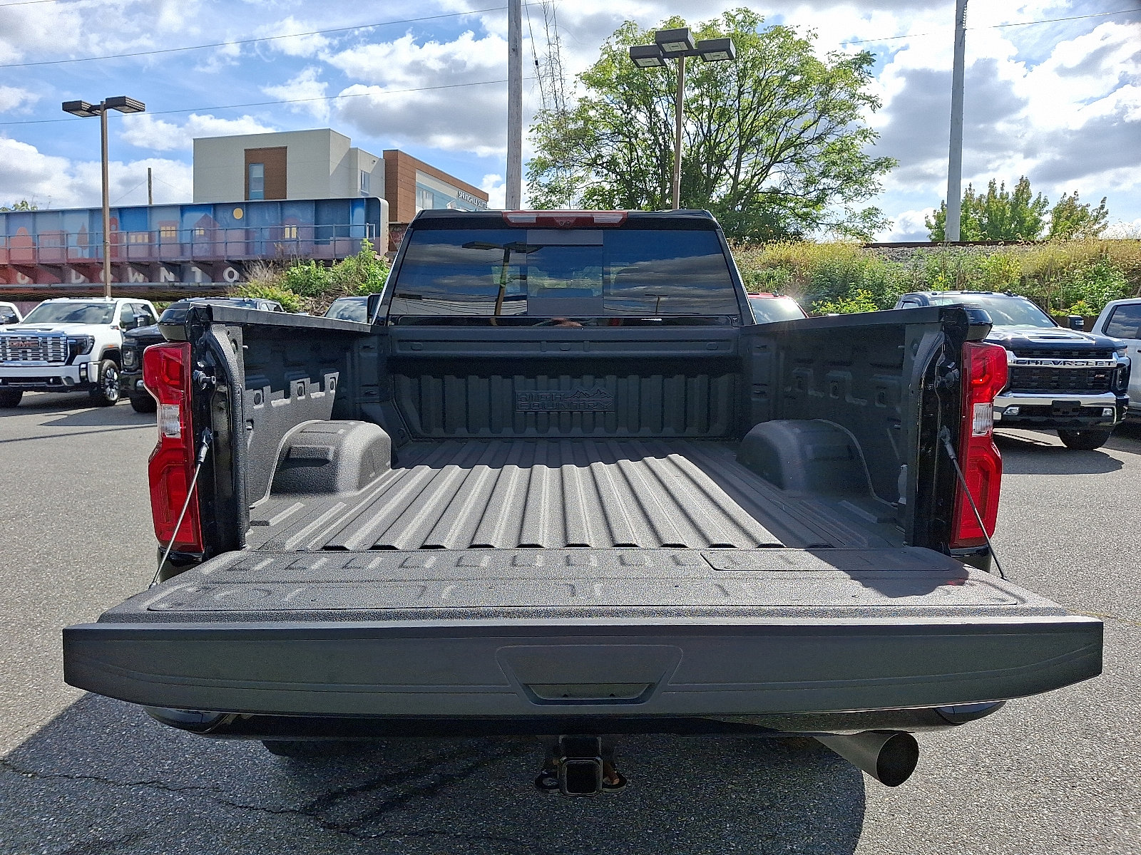 Used 2024 Chevrolet Silverado 2500 High Country image 31