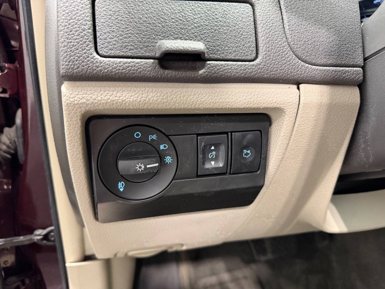 Used 2012 Ford Fusion SE FWD image 20