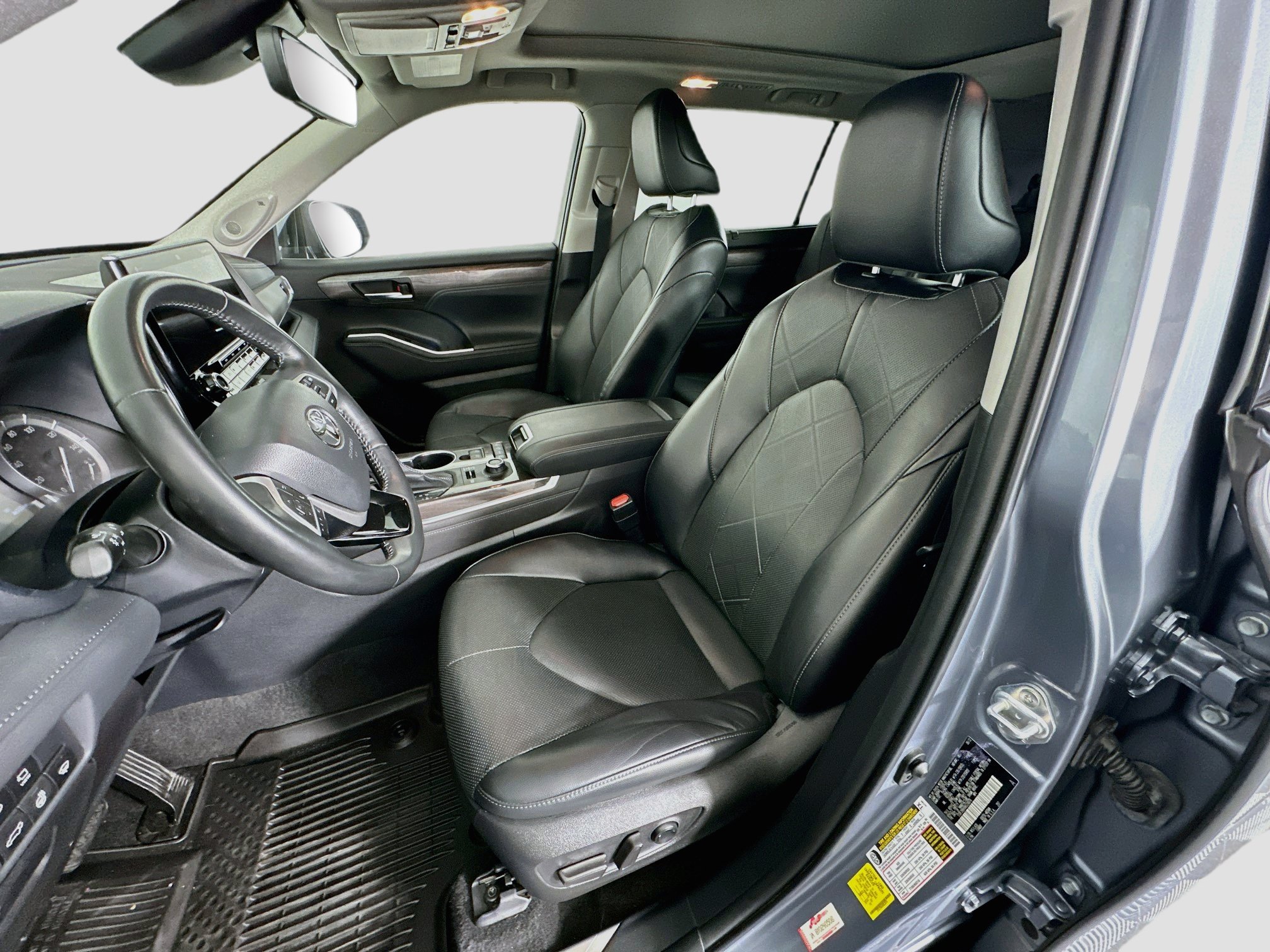 Used 2022 Toyota Highlander Platinum AWD/4WD image 13