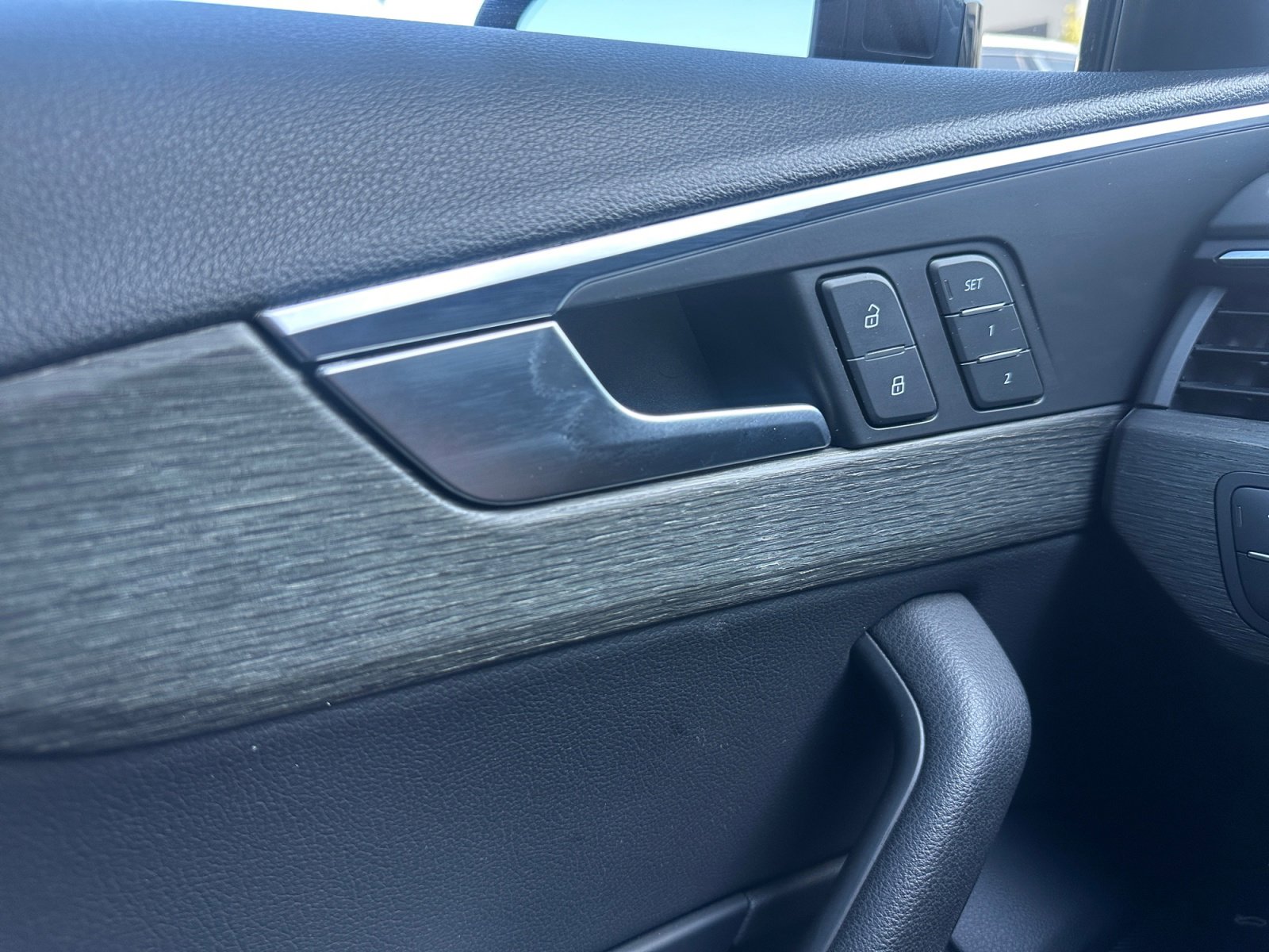 Used 2019 Audi A4 2.0T Premium image 17