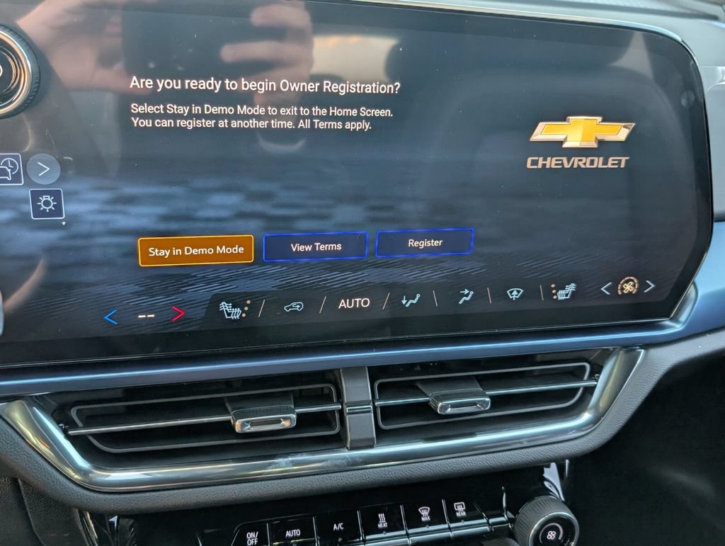 New 2026 Chevrolet Equinox EV LT w/ LPO, All-Weather Mat Package AWD/4WD image 12