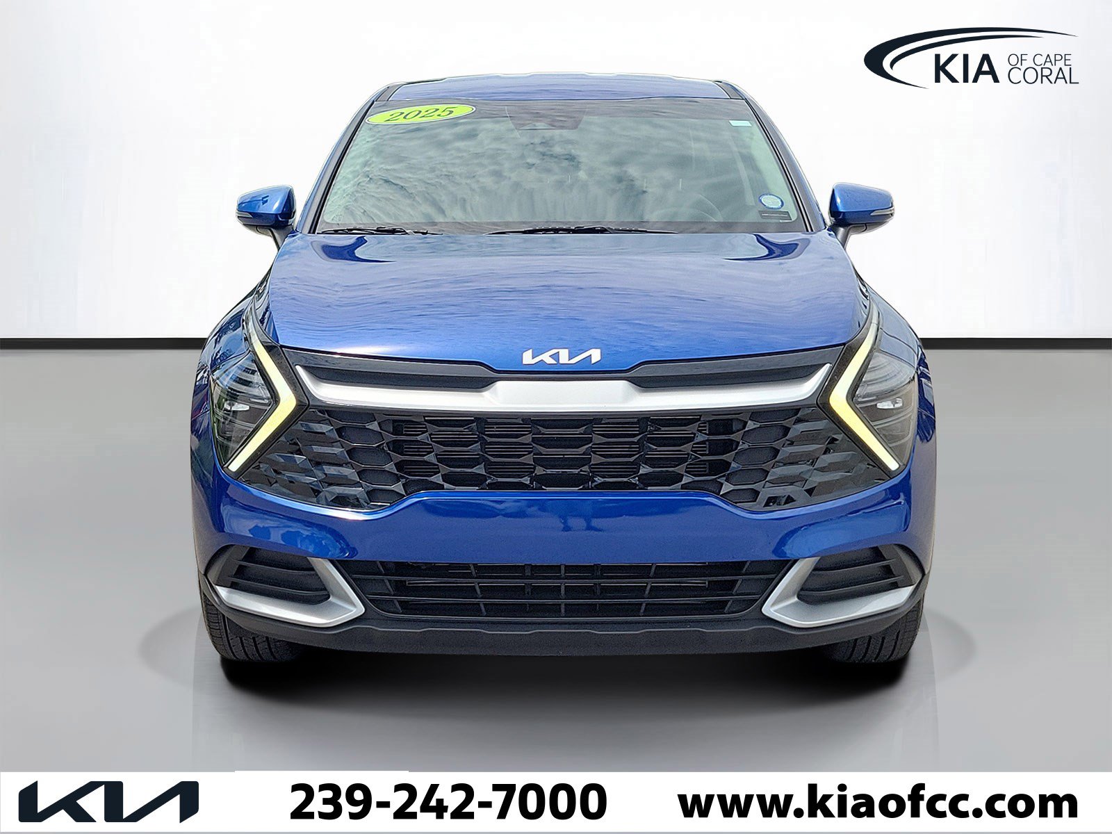 Certified 2025 Kia Sportage EX FWD image 2