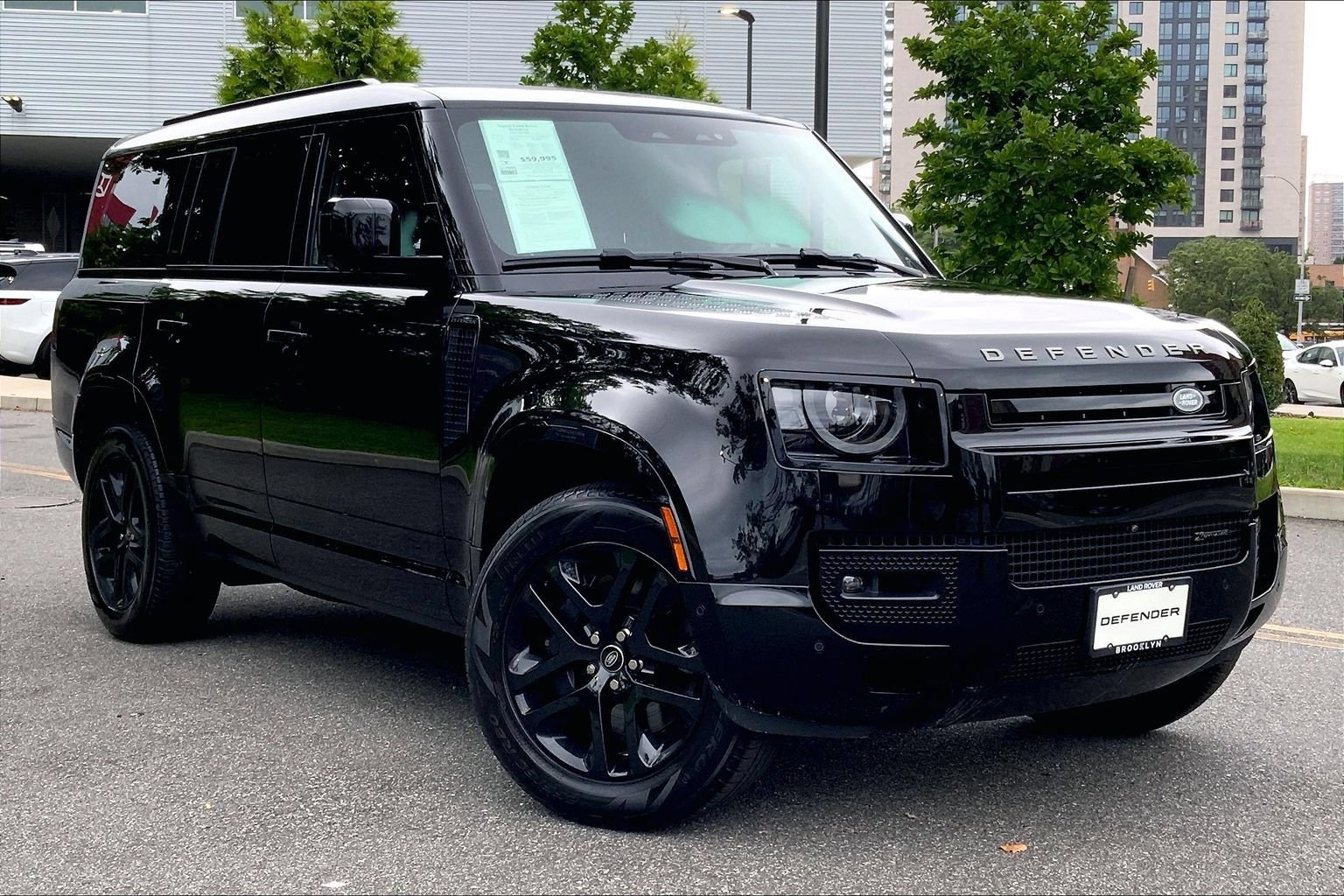 Used 2023 Land Rover Defender 130 X-Dynamic SE AWD/4WD image 2