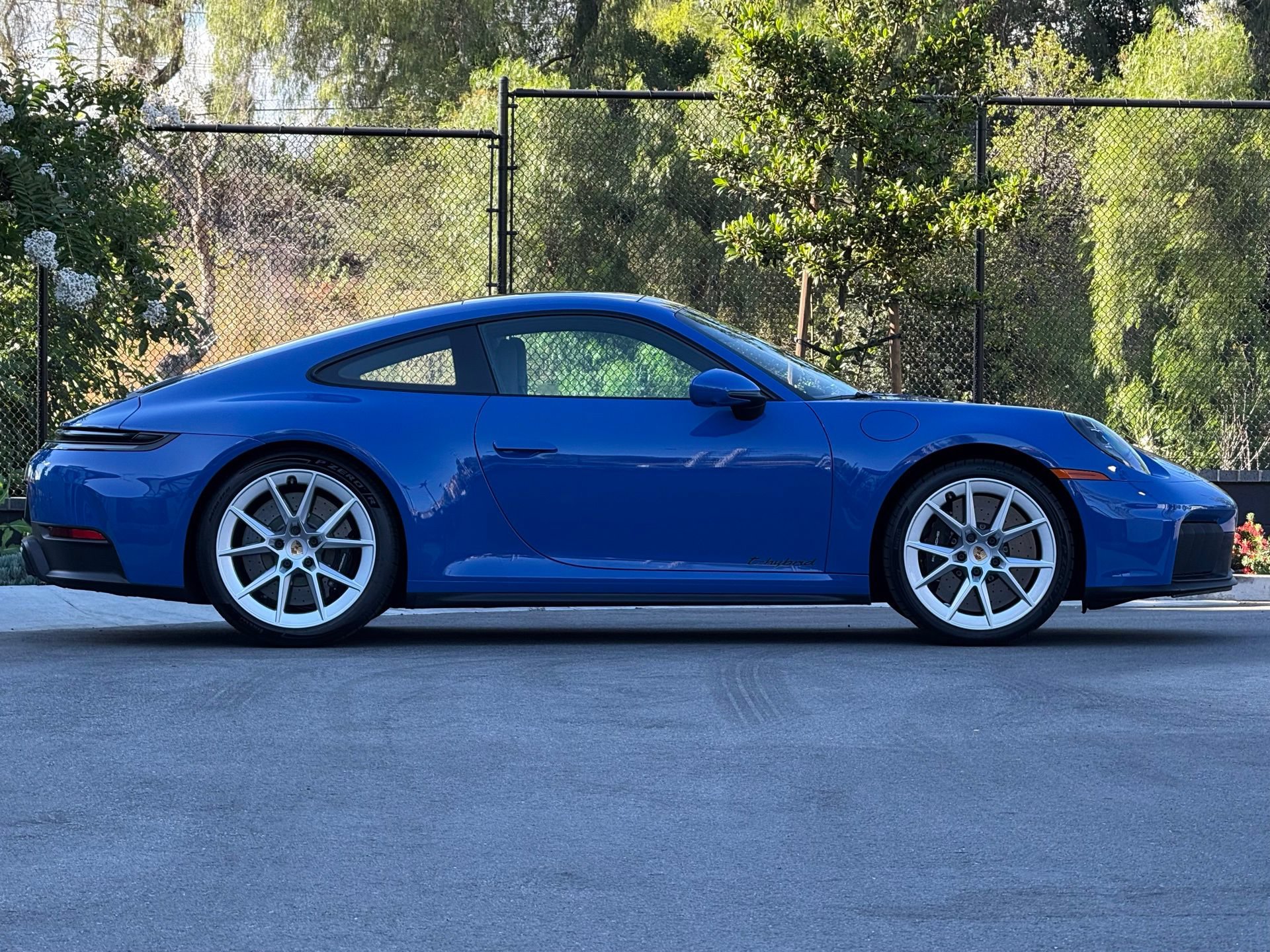 Certified 2025 Porsche 911 Carrera 4 GTS AWD/4WD image 8