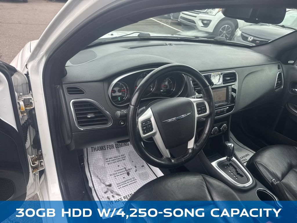 Used 2011 Chrysler 200 Limited FWD image 13