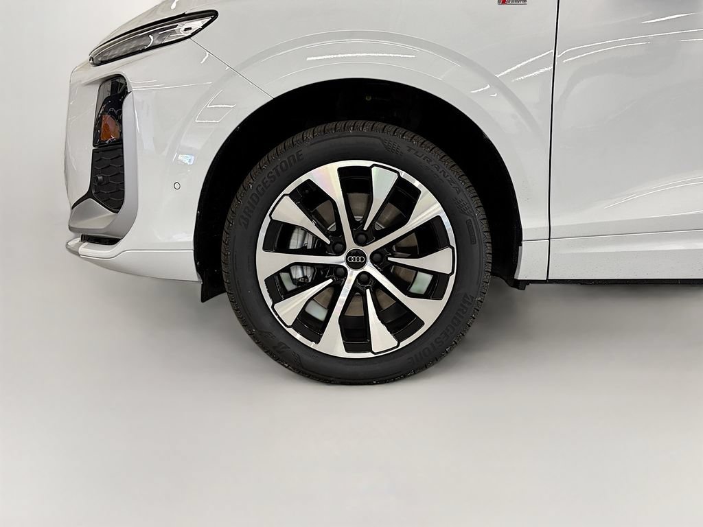 New 2026 Audi Q3 quattro 2.0T AWD/4WD image 23