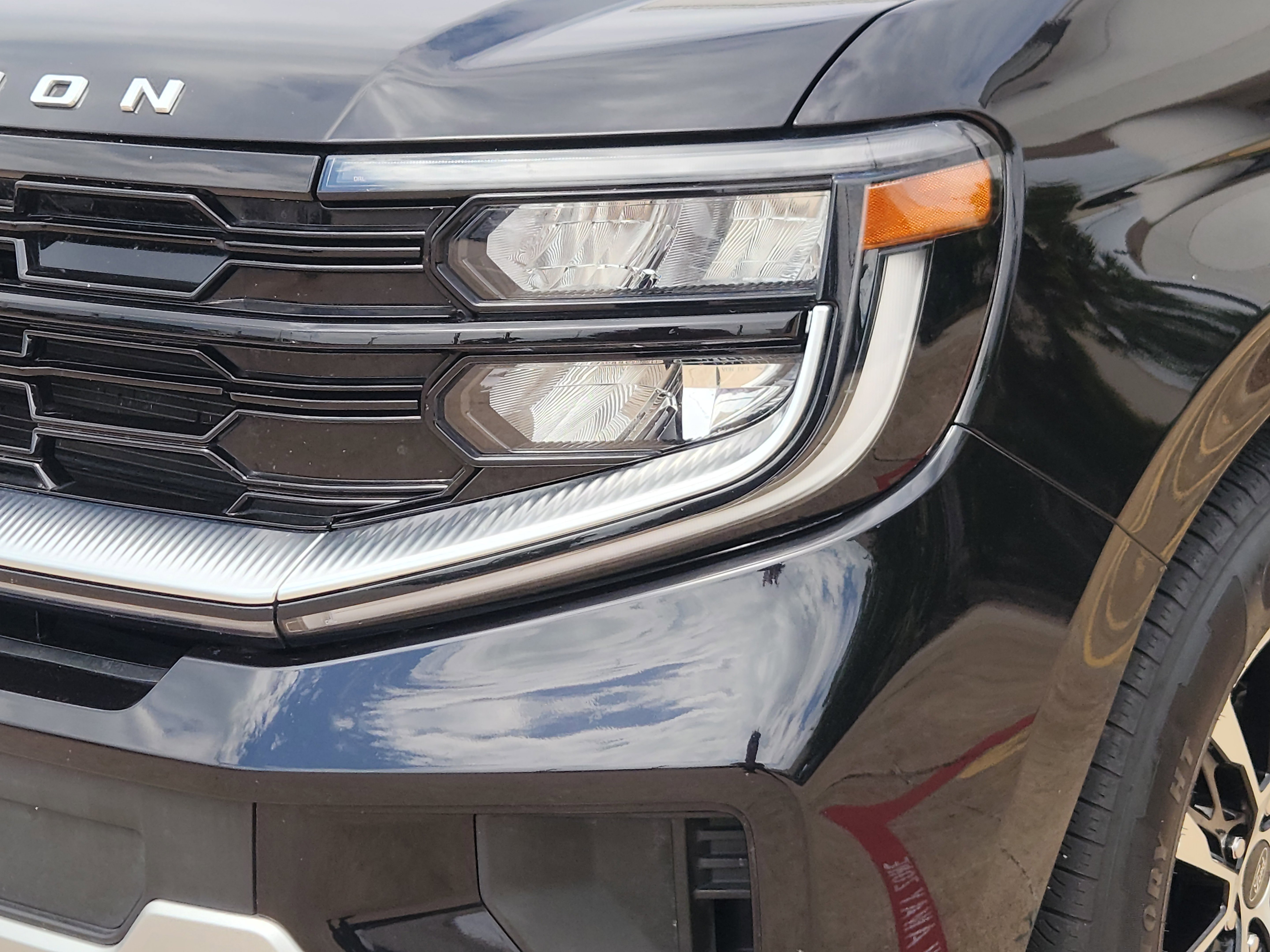 Certified 2025 Ford Expedition Platinum AWD/4WD image 6