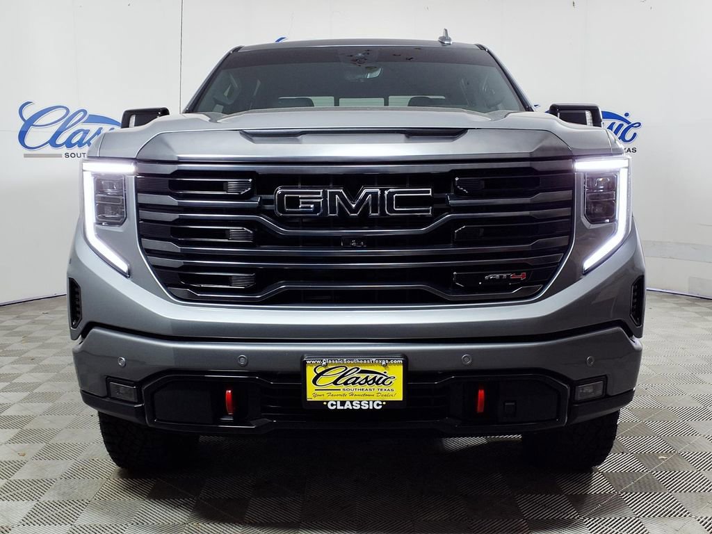 Used 2024 GMC Sierra 1500 AT4 w/ Technology Package image 3