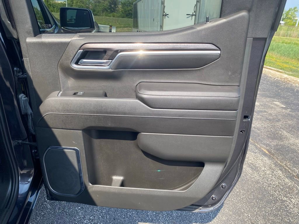 Used 2022 Chevrolet Silverado 1500 LTZ w/ Technology Package image 28