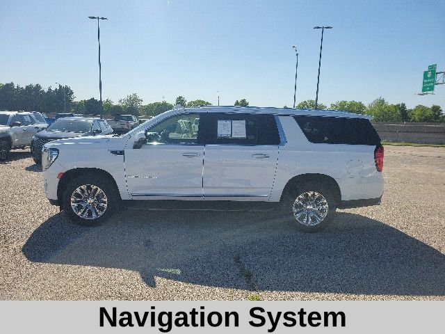 Used 2024 GMC Yukon XL Denali AWD/4WD image 3