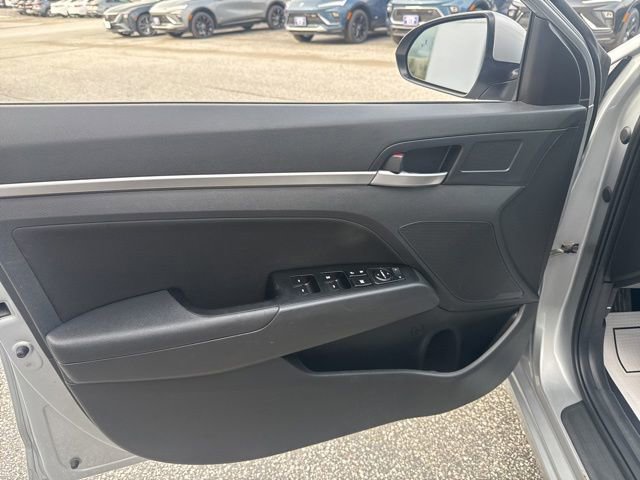 Used 2020 Hyundai Elantra SEL w/ Cargo Package (C1) FWD image 14