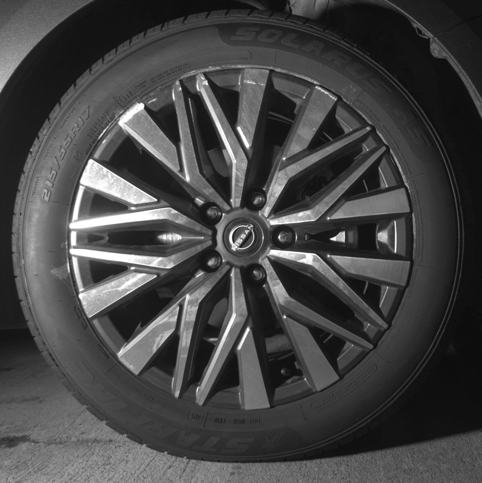 Used 2025 Nissan Altima 2.5 SV FWD image 15