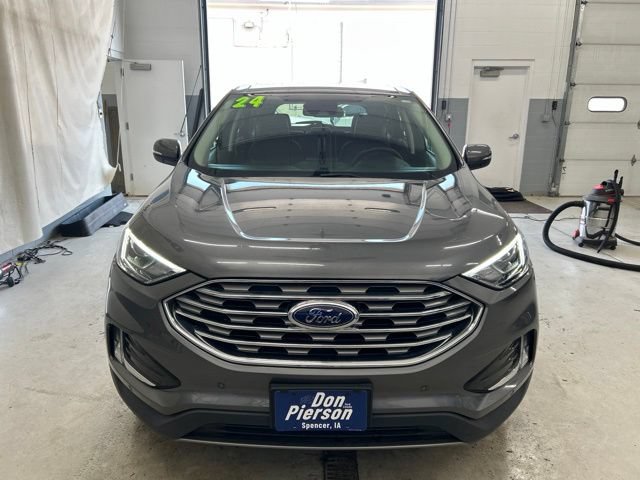 Used 2024 Ford Edge Titanium AWD/4WD image 2