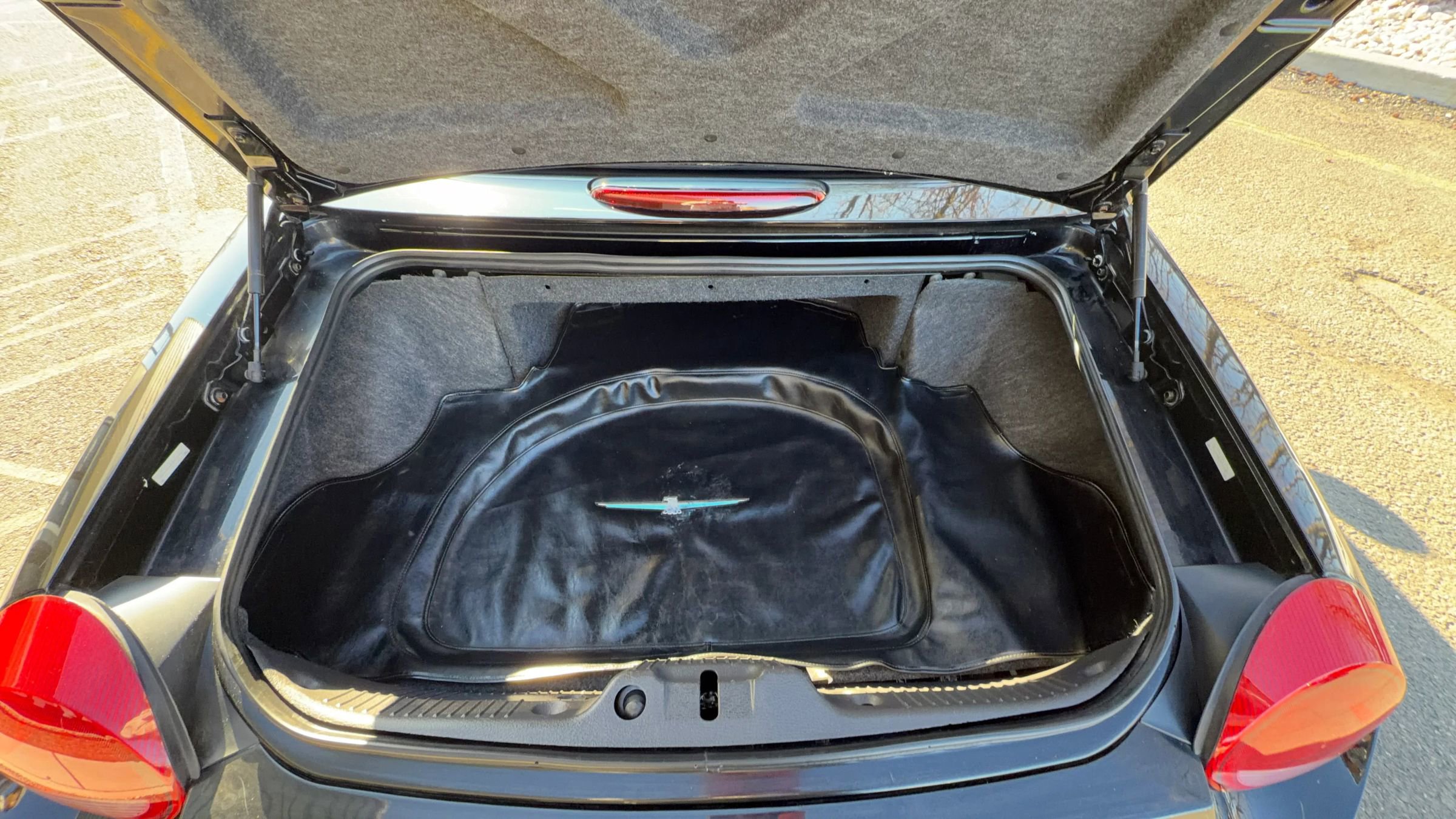 Used 2002 Ford Thunderbird image 27