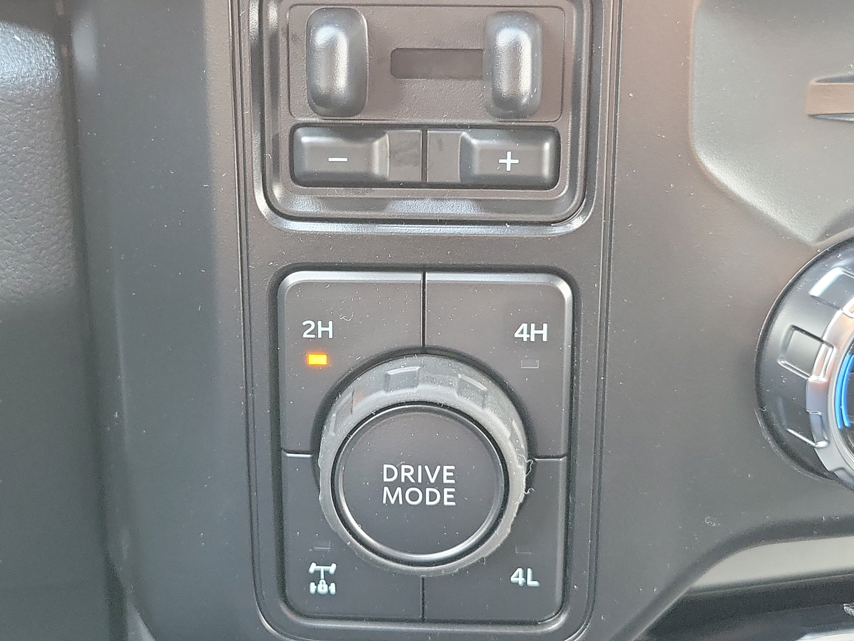 New 2026 Ford F350 Lariat w/ Lariat Ultimate Package AWD/4WD image 27