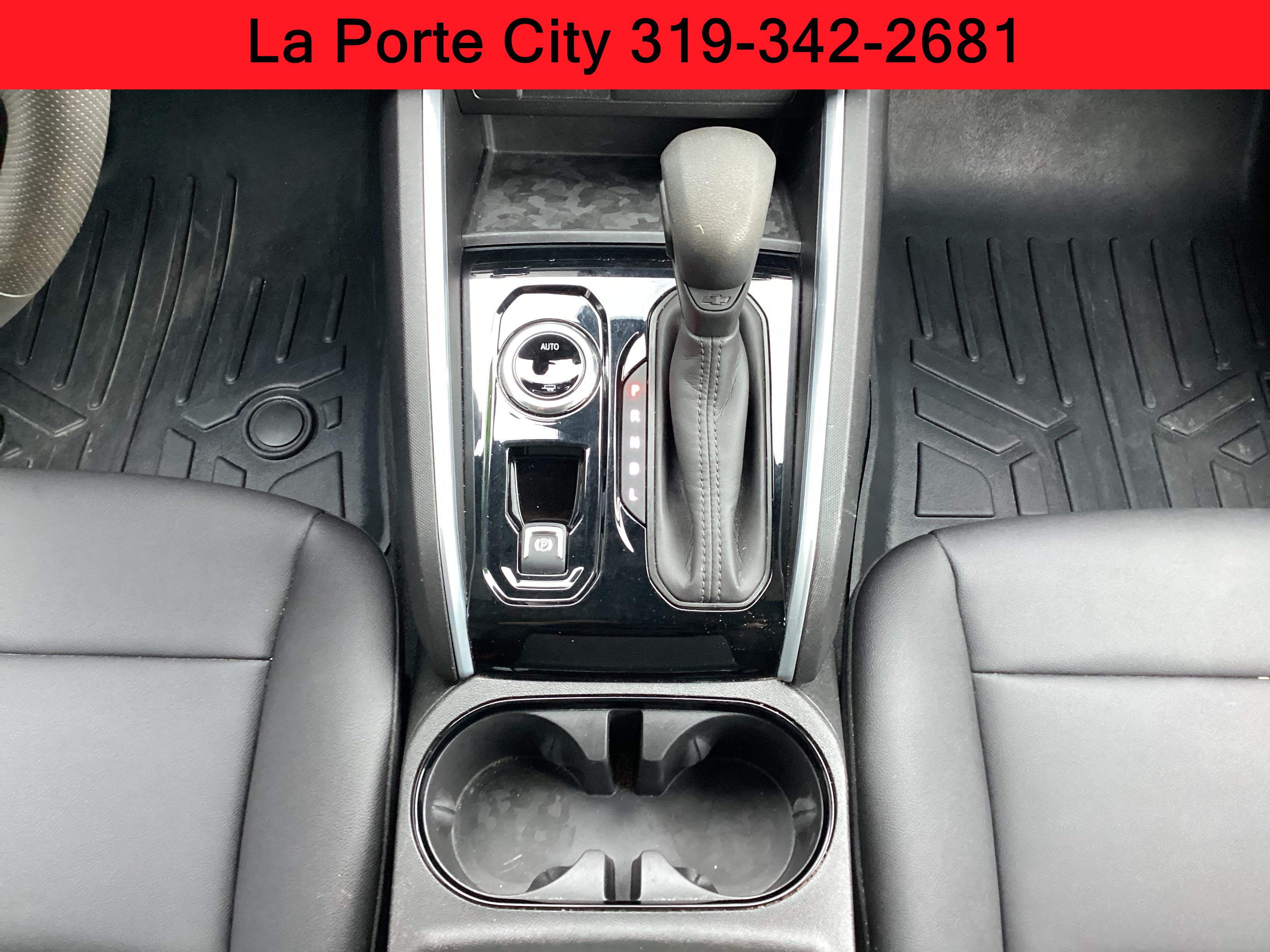 Used 2025 Chevrolet Colorado W/T w/ Advanced Trailering Package AWD/4WD image 18