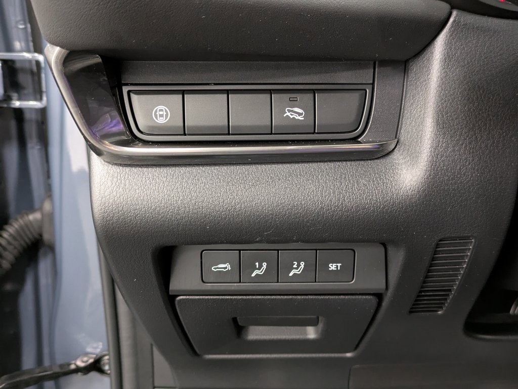 Used 2020 MAZDA CX-30 AWD w/ Premium Package image 20