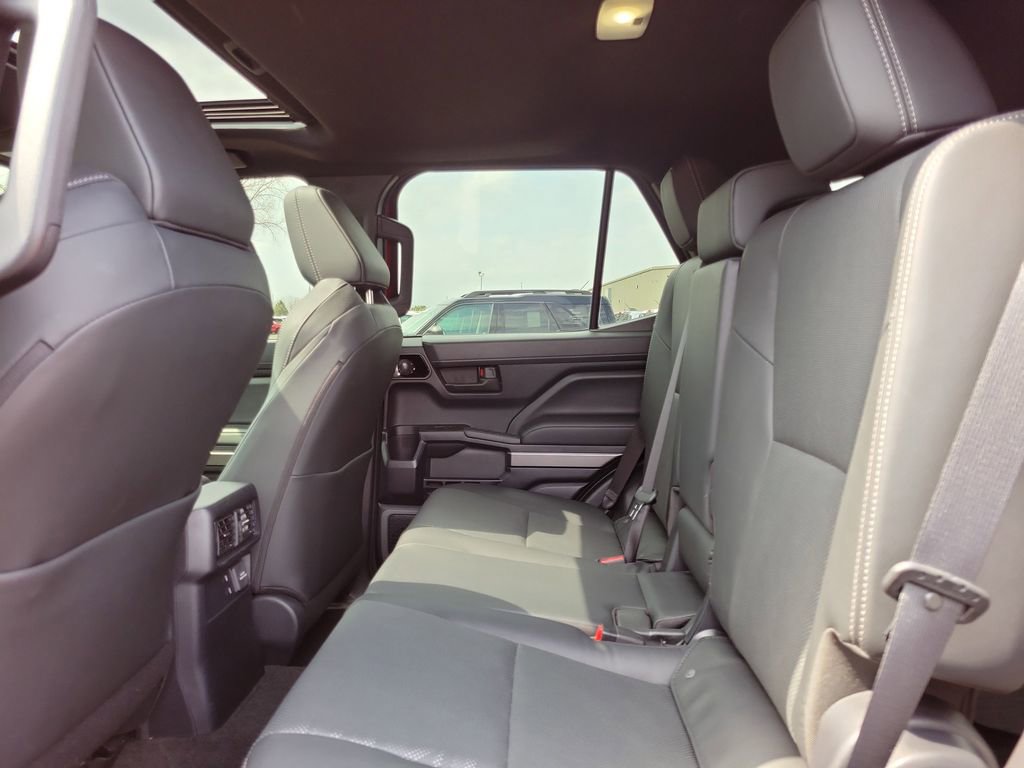 Used 2025 Toyota 4Runner TRD Off-Road Premium image 13