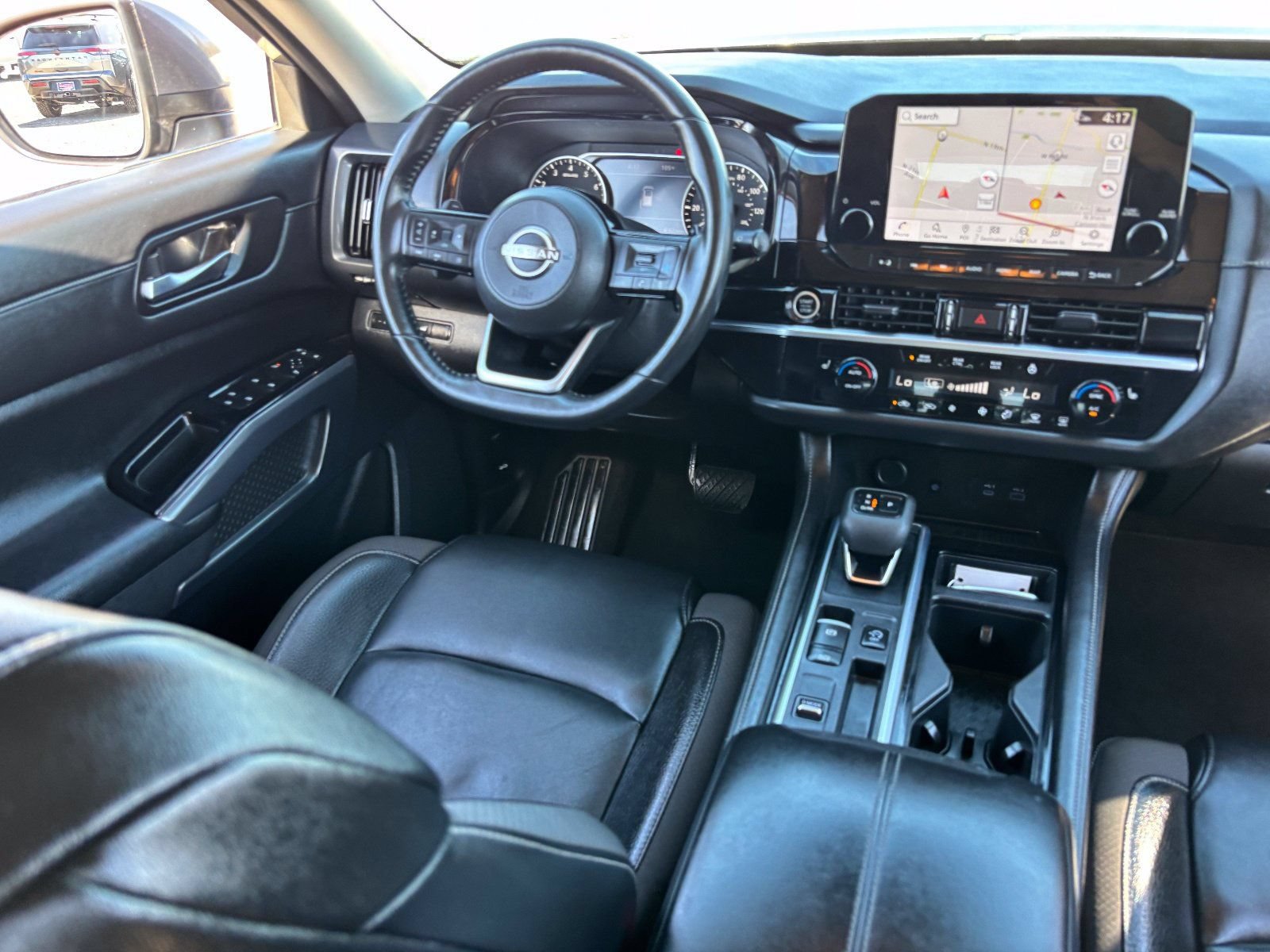 Certified 2023 Nissan Pathfinder SL FWD image 15