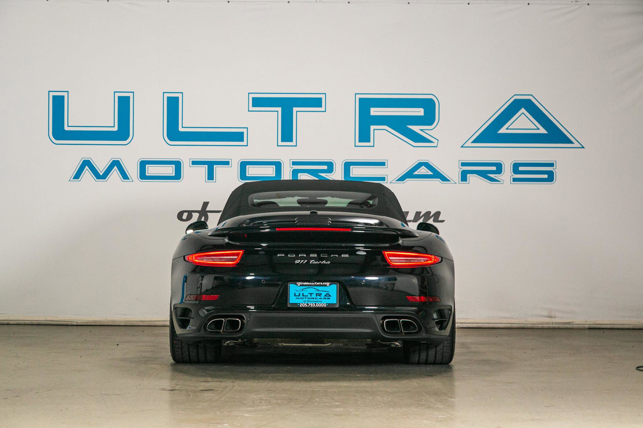 Used 2015 Porsche 911 Turbo image 11