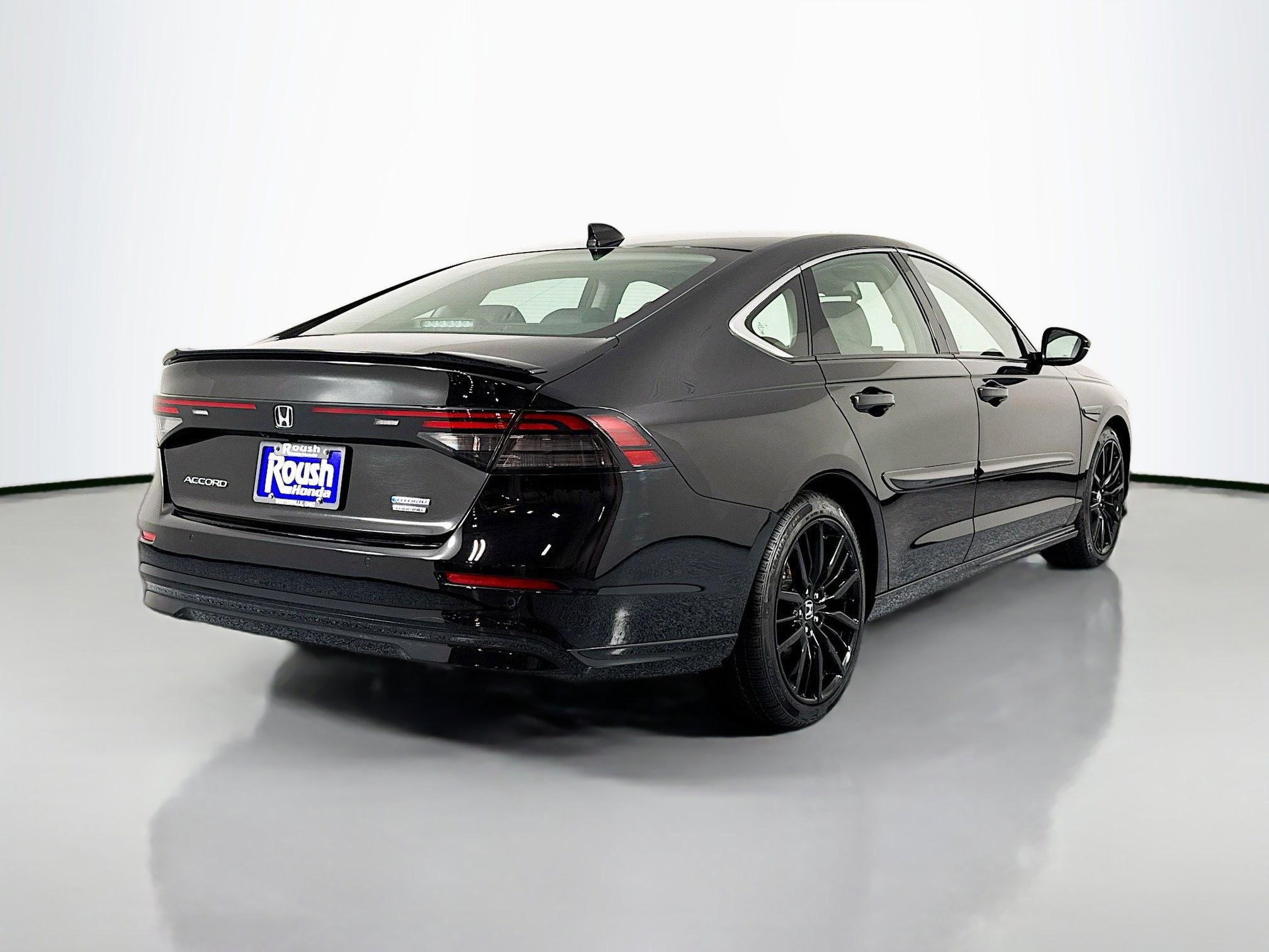 Certified 2023 Honda Accord Touring image 5