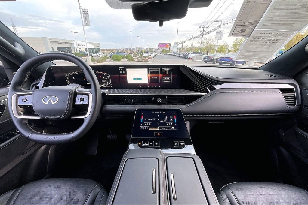 Used 2025 INFINITI QX80 Autograph w/ Autograph Exterior Package image 16