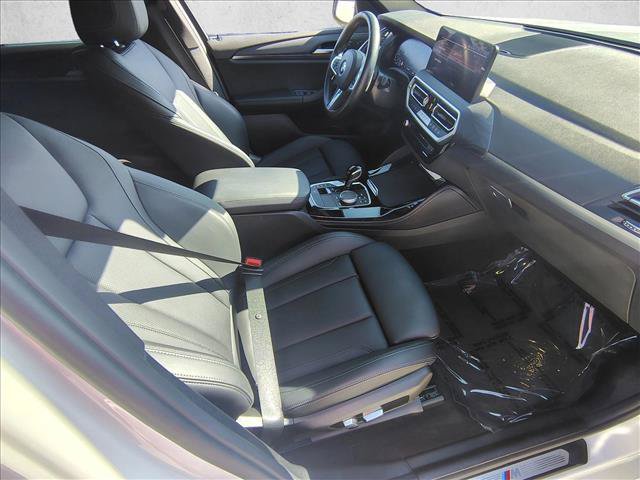 Certified 2023 BMW X4 xDrive30i w/ M Sport Package AWD/4WD image 22