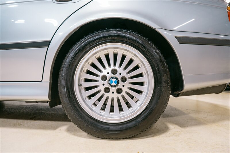 Used 1997 BMW 540i Sedan RWD image 7