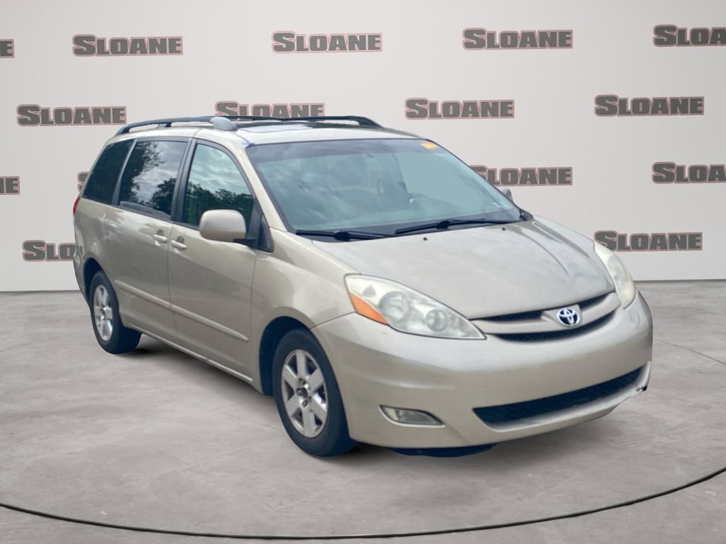 Used 2008 Toyota Sienna XLE FWD image 2