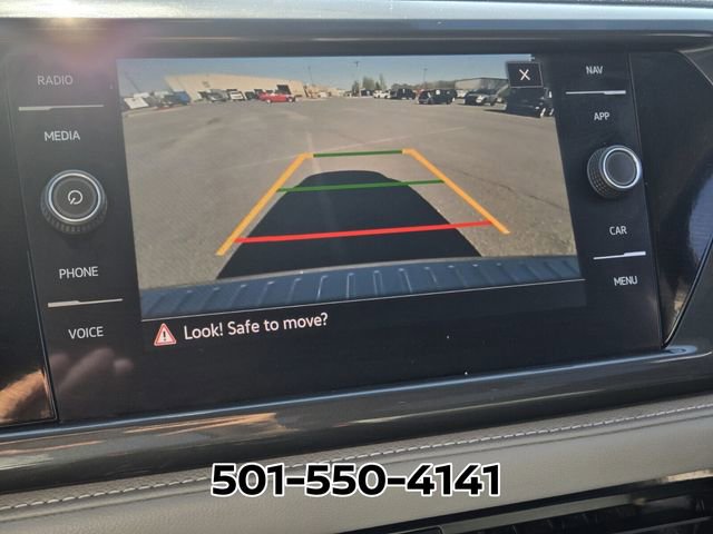 Used 2024 Volkswagen Taos SEL image 28