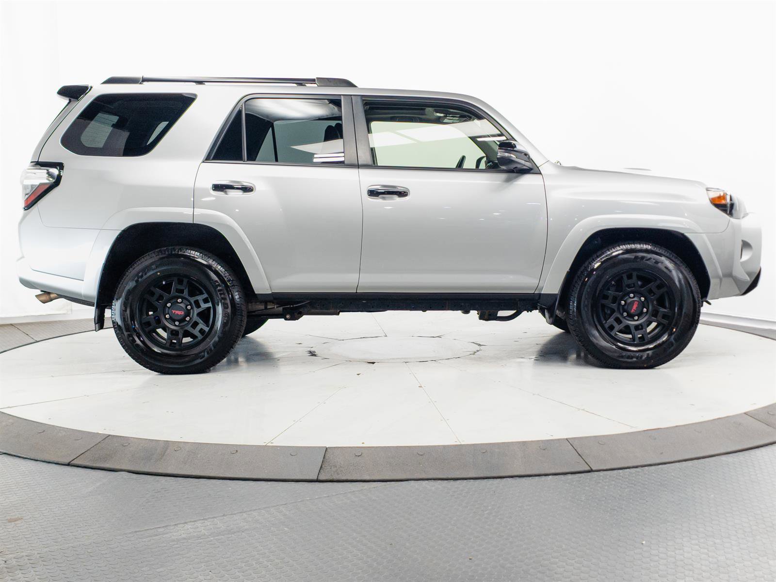 Certified 2021 Toyota 4Runner Venture w/ Moonroof Package AWD/4WD image 13