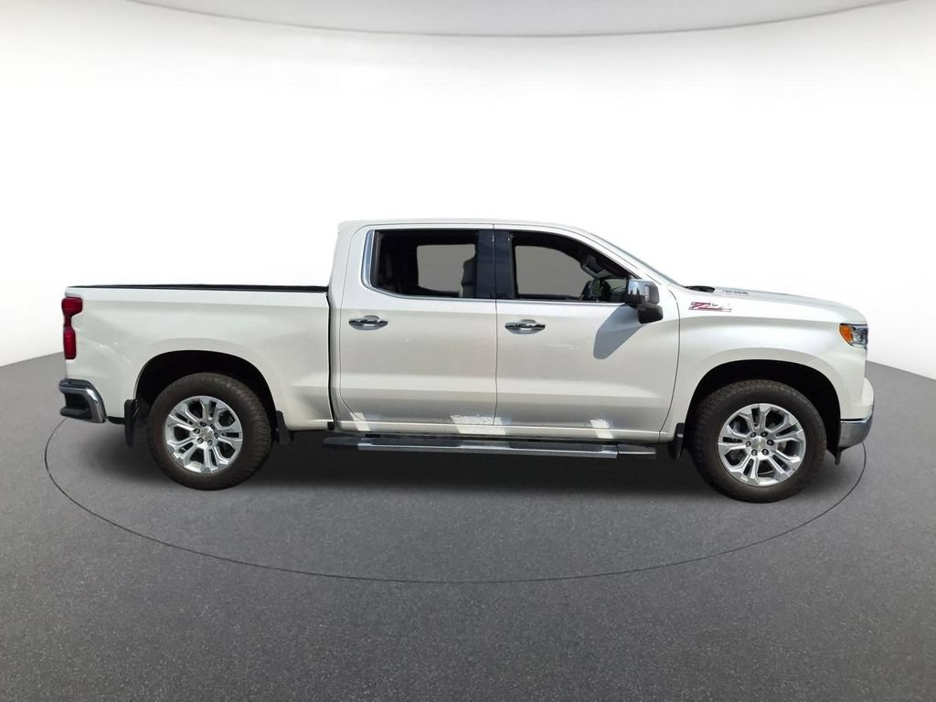 Used 2023 Chevrolet Silverado 1500 LTZ AWD/4WD image 4